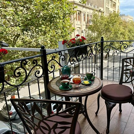 Midway Baku Hotel Exteriör bild